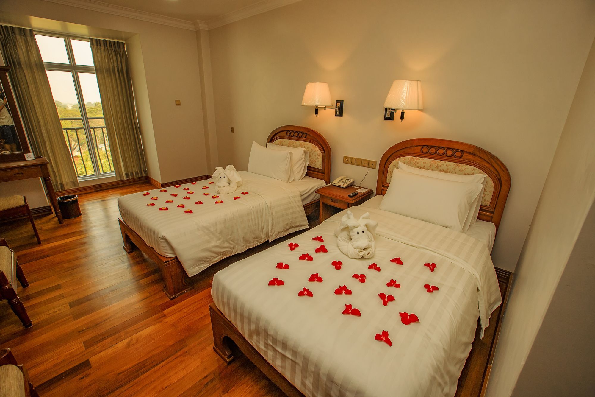 Mandalay Lodge Hotel Esterno foto